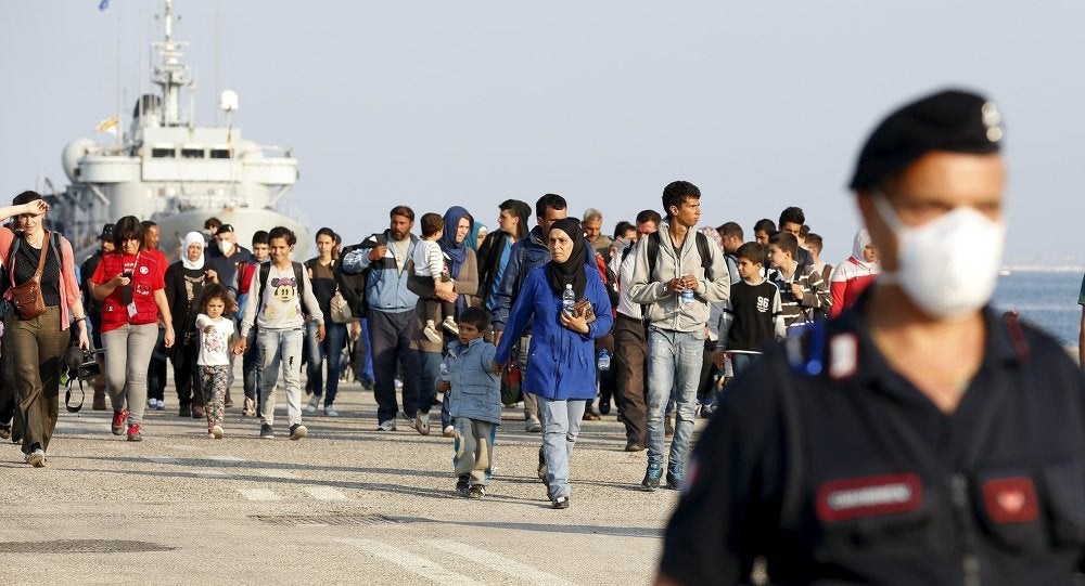 Η Ιταλία απειλεί να κλείσει τα λιμάνια της